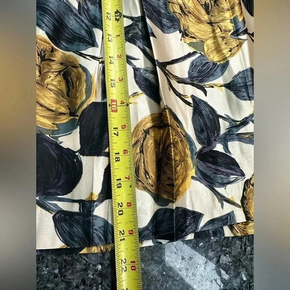 An Original Milly of New York 100% Silk Floral Fit & Flare Pleated Skirt Size 8 - Picture 7 of 8